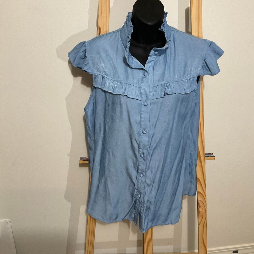 No brand, size XL ruffle tank top button down blouse,blue